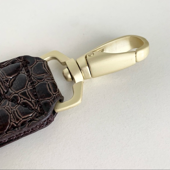 New wristlet strap